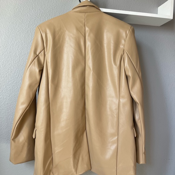 LEATHER JACKET - Picture 3 of 4